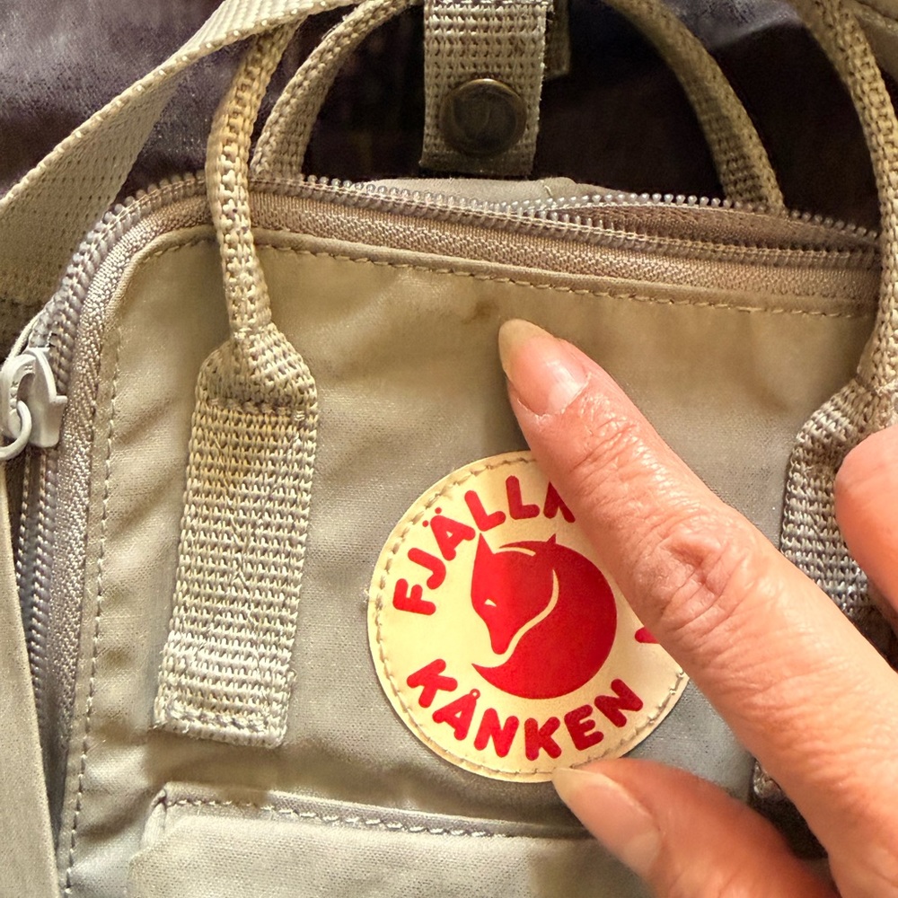 Kånken Tan Shoulder Bag-small - Picture 2 of 6